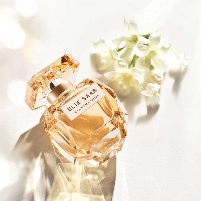 Le Parfum Lumiere EDP